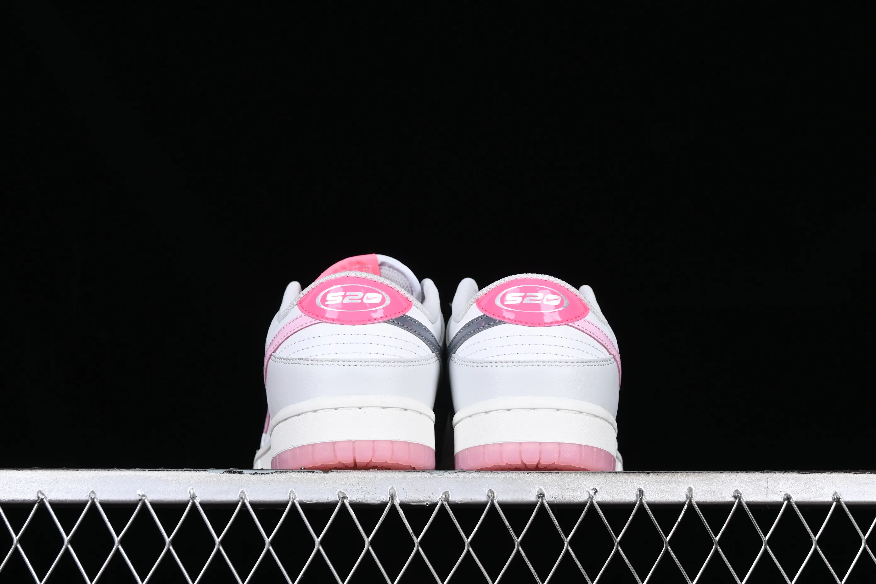 All categories Nk SB Dunk series Nk SB Dunk Low low-top sneakers Nk SB Dunk Low "520" Valentine's Day limited SB low-top sports and leisure sneakers FN3451-161